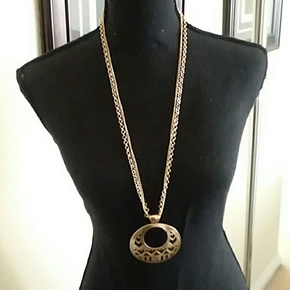 Beautiful goldtone long necklace
